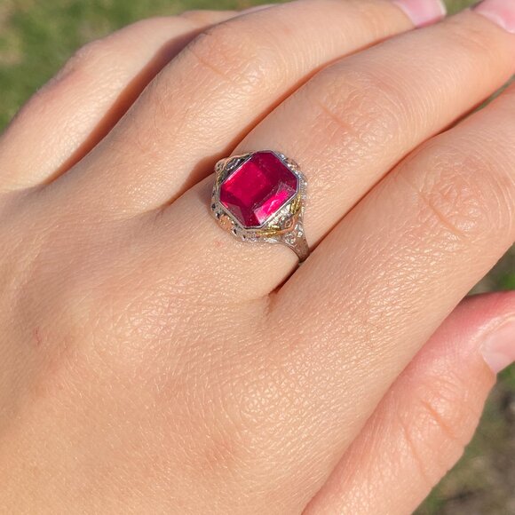 Art Deco Era Lab Ruby Ring in Tri Color Filigree Mounting - Picture 8 of 9
